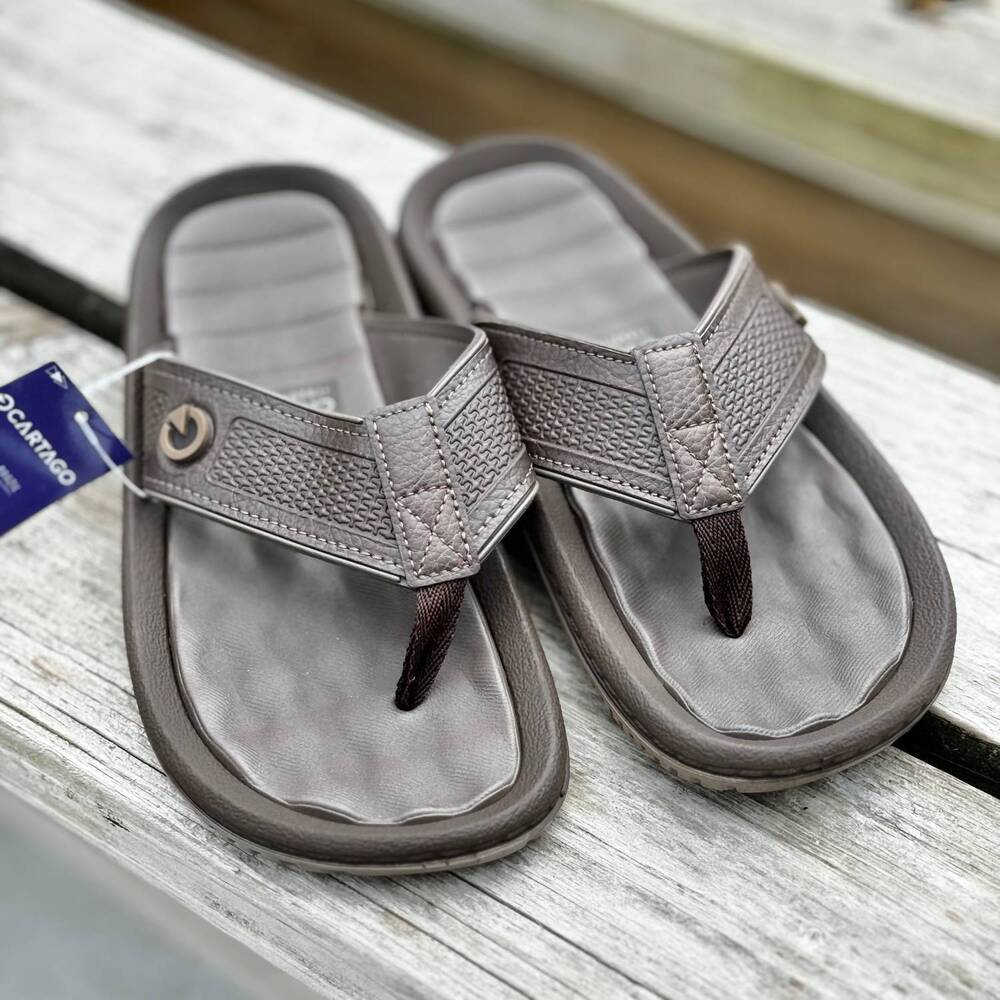 NEW CARTAGO men's fiji flip flops in brown